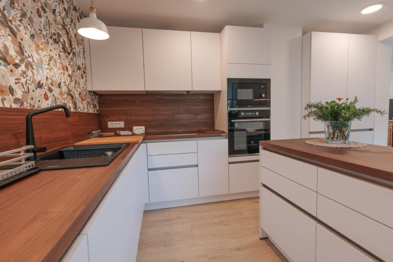 Apartma Lamberger Zirovnica Εξωτερικό φωτογραφία